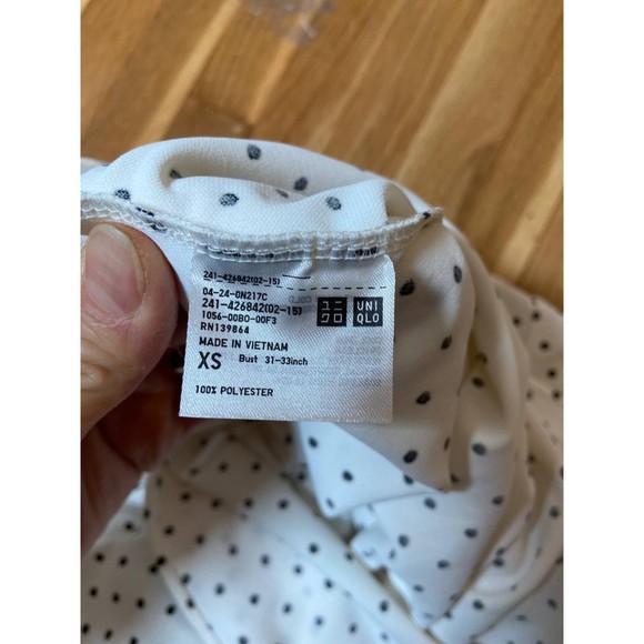 Uniqlo White Polka Dot Bell Sleeve Blouse XS - Picture 6 of 6